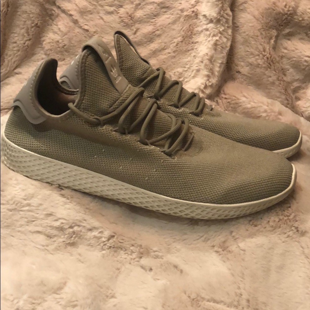 Adidas Pharrell Williams Tennis HU shoes!
